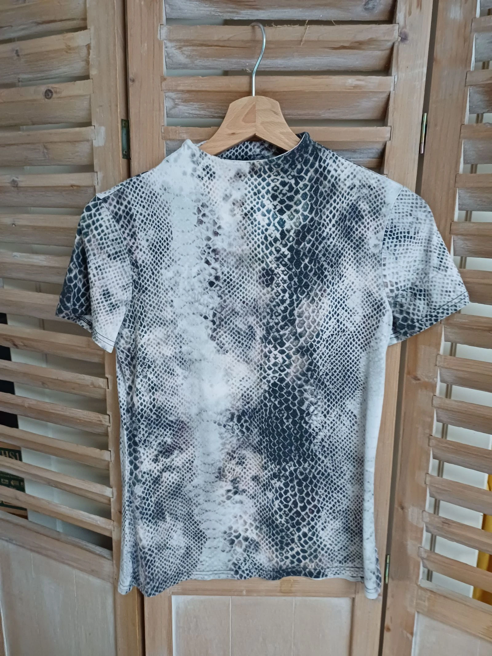 Débardeur couleur gris / blanc style serpent 🐍- 38